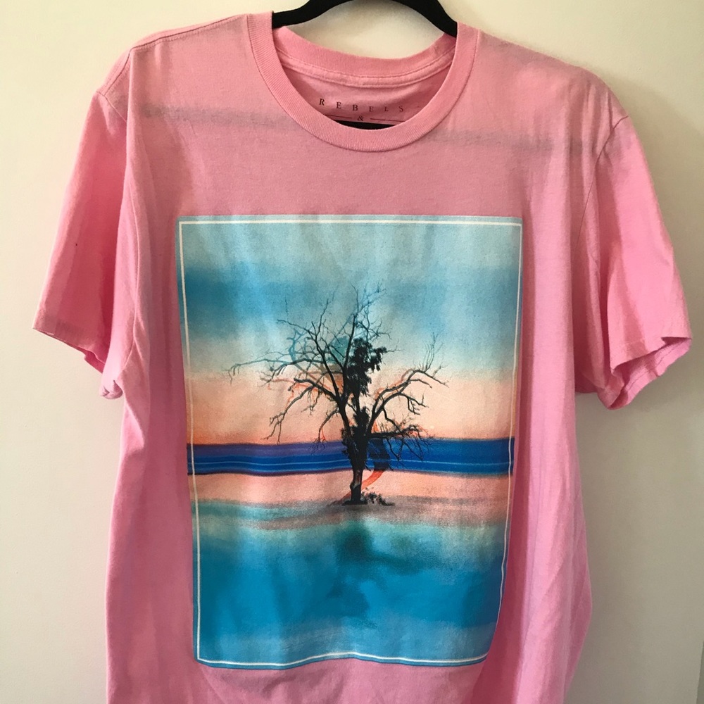 Men’s Pink Shirt